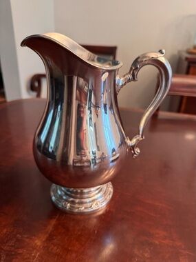 Vintage Rogers Bros Remembrance IS 9817 Silver Plate Pitcher Cottagecore Classic